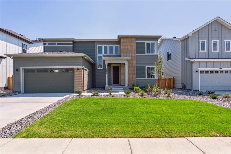 0808 2489 Lupton Lane