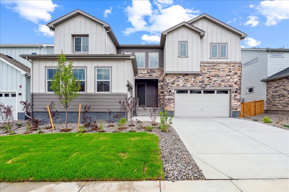 1107 2488 Lupton Lane